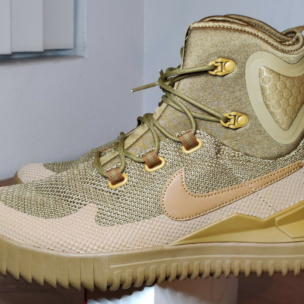 NIKE AIR WILD MID BOOTS 916819 200 - Picture 6 of 8